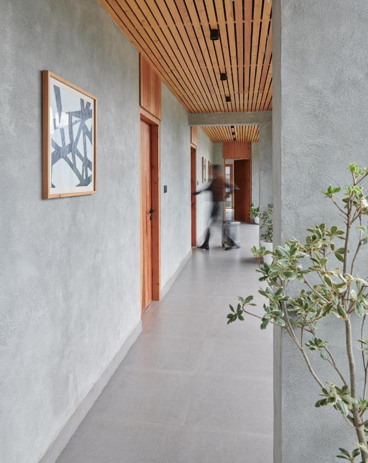 Hotel Warehouse X Poshtel Manāli Zewnętrze zdjęcie